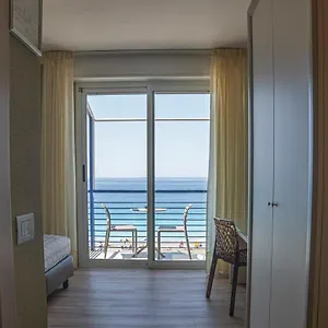 https://hotel-4-venti-spa-wellness.hotelitalianriviera.com