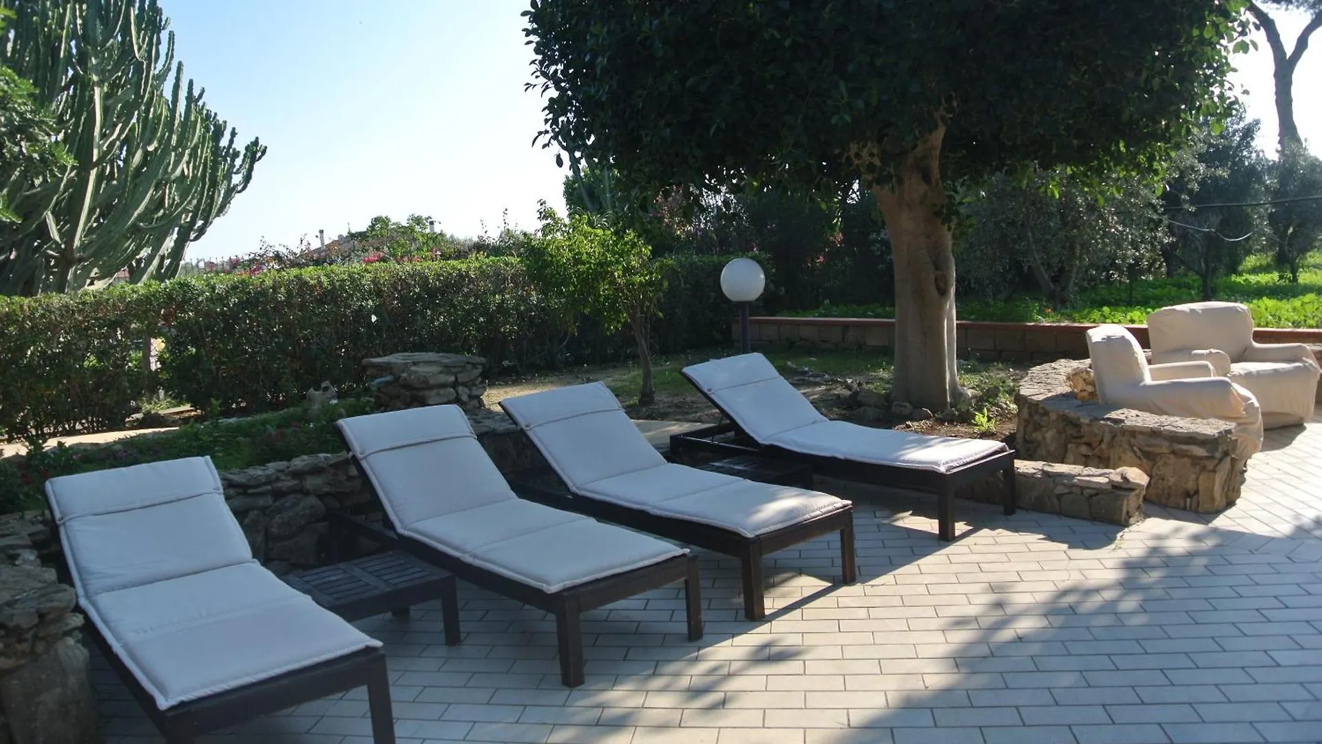 Villa Carlotta Resort San Leone Bed & Breakfast