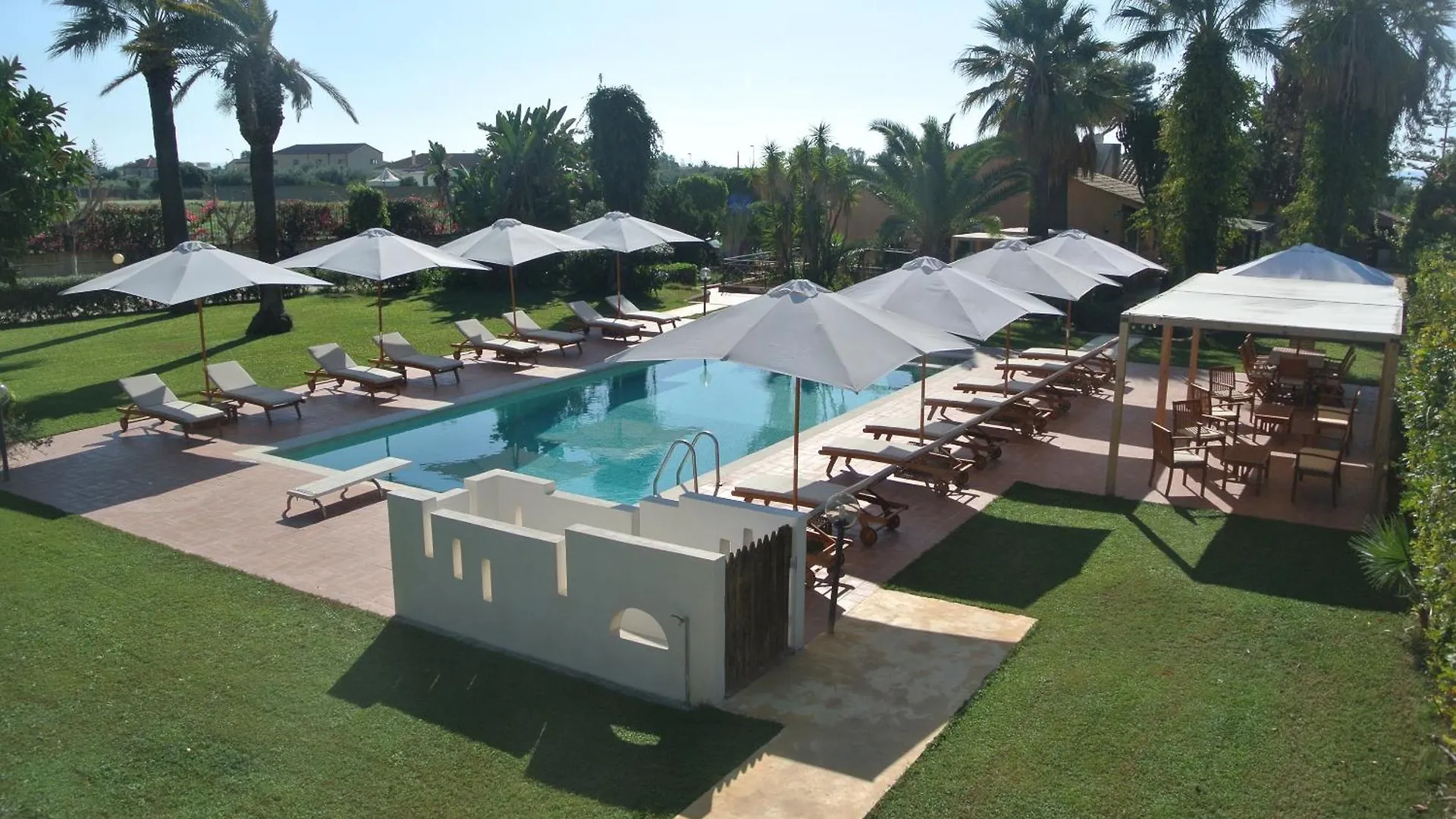 Villa Carlotta Resort location